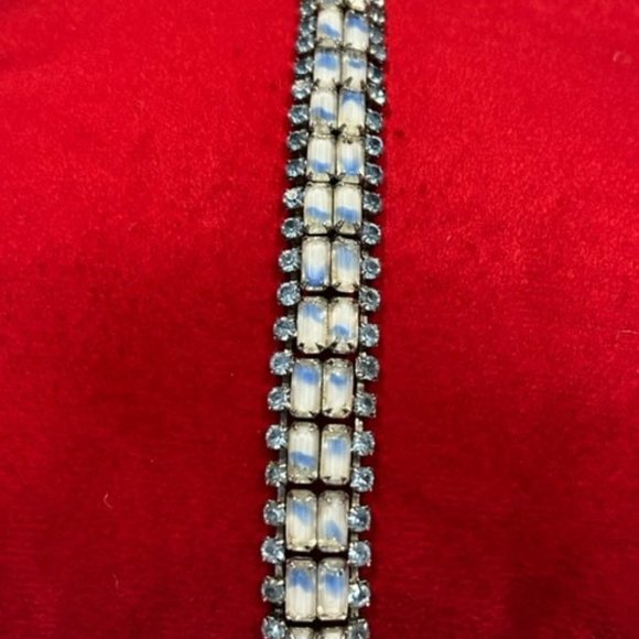 KRAMER of NY Blue White Rhinestone Link BRACELET - Picture 8 of 10